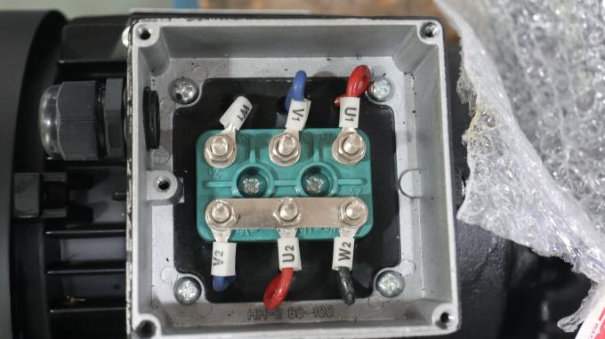 Motor eléctrico asíncrono de cuatro polos de 0.09kw 0.12Hp a prueba de agua de 50Hz 60Hz 380V 1500RPM trifásico cerrado 220V CA 3