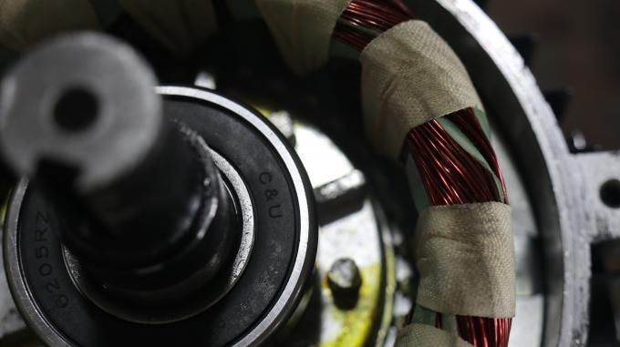 Motor eléctrico asíncrono de cuatro polos de 0.09kw 0.12Hp a prueba de agua de 50Hz 60Hz 380V 1500RPM trifásico cerrado 220V CA 2