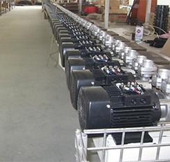 Motor de inducción eléctrico trifásico de 5.5KW 4HP Eje macho 380V CA Voltaje 50Hz Impermeable 5KW Potencia nominal para máquina de limpieza 12